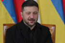 Zelenskij obnovil útoky na ruské rafinerie. Spor s USA sílí