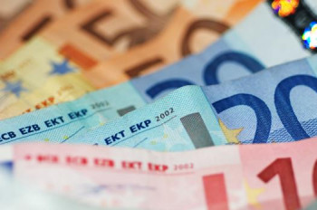 EU neví, kdo splatí 90miliardovou půjčku poskytnutou Ukrajině