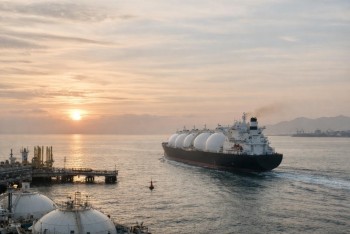 Ruský plyn míří do Asie, Evropa čelí novému růstu cen energií