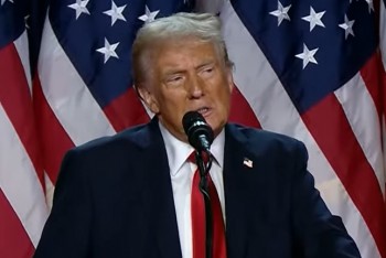 Trumpova válka jako show. AI, drony a ztráta kontroly