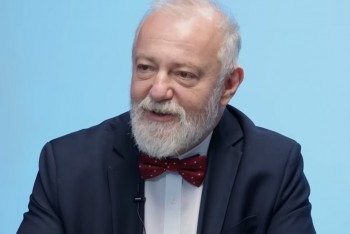 Petice jsou k ničemu. Kmoníček řekl, jak se dnes jedná s Trumpem