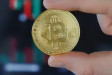 Bitcoin padá a Wall Street hledá novou finanční horečku