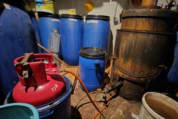 Celníci odhalili nelegální pálenici na jihu Moravy