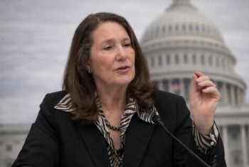 Demokraté v USA se štěpí kvůli válce s Íránem