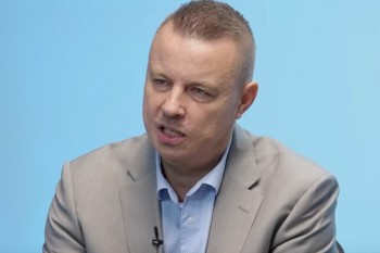 Rajchl vrátil úder médiím. Novináře nazval žumpou