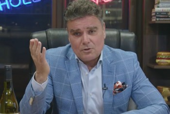 Boj o ČT a role prezidenta. Holec popsal, kdo tahá za nitky